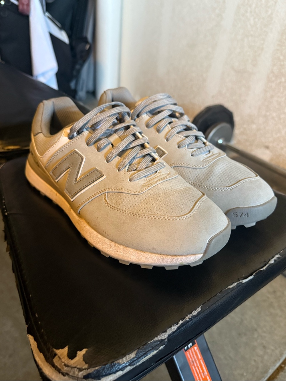 New Balance Men's Sneakers in Light Gray and Silver